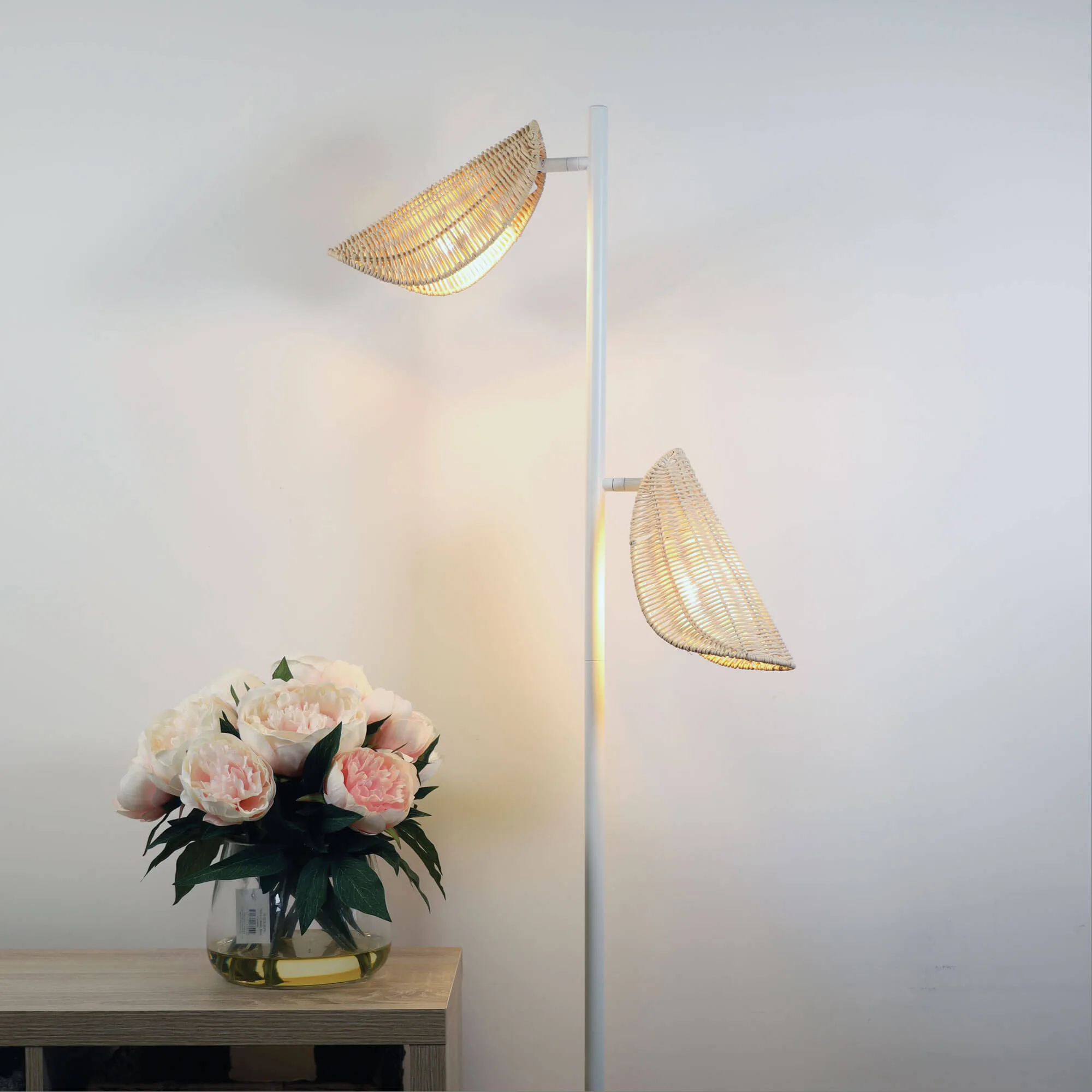 ORIEL MALTA FLOOR LAMP